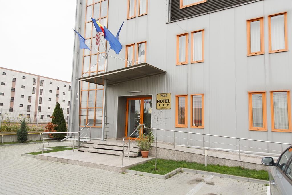 Plus Hotel Craiova Exterior photo